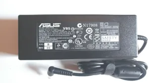 ASUS 45W / 4PHI Power Adapter