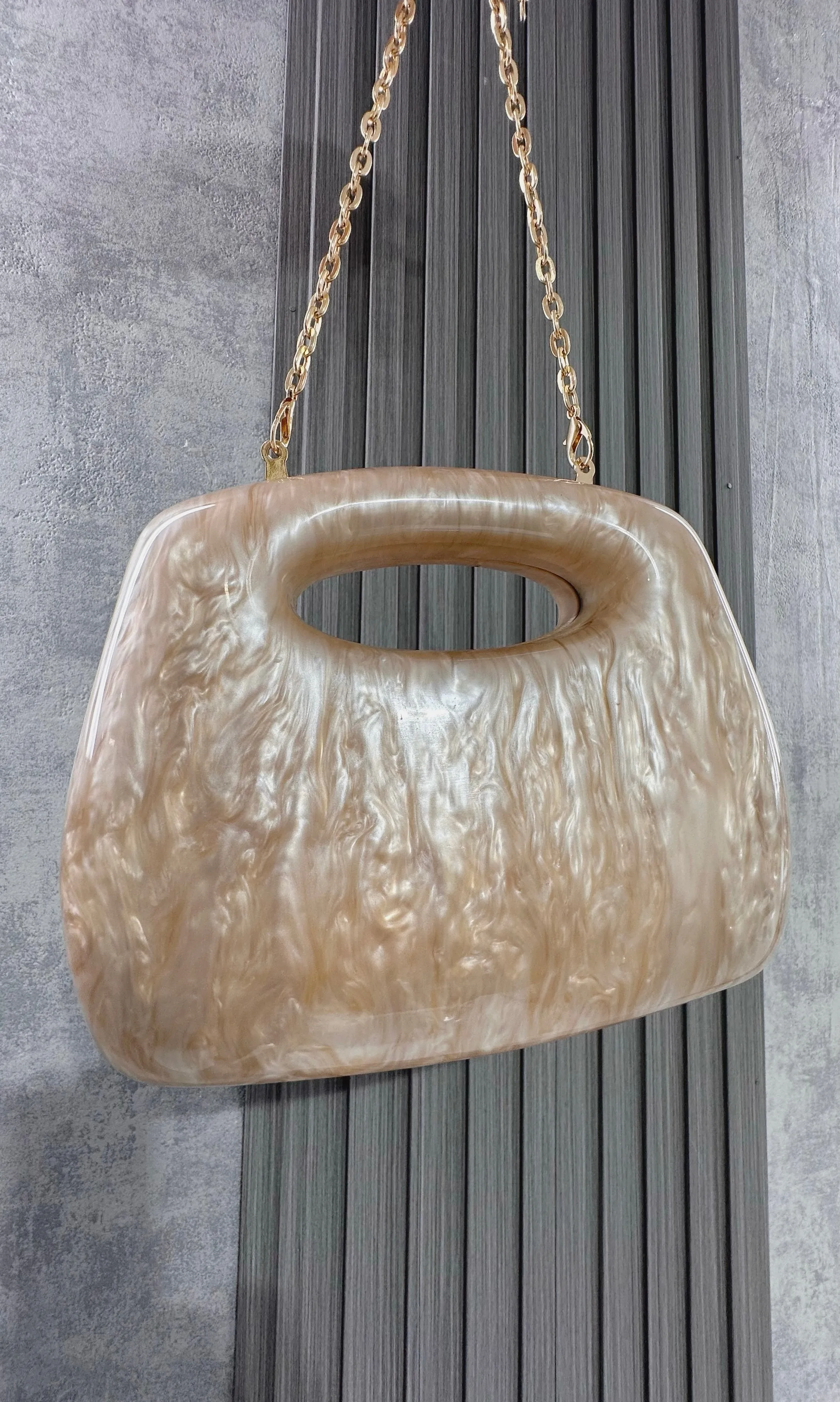 CLUTCHEST & BAGS