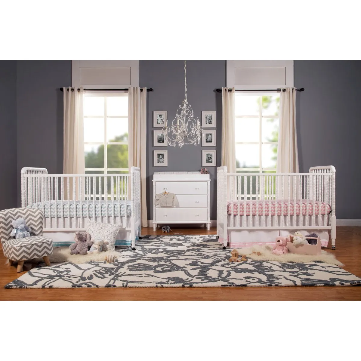 Jenny Lind 3-in-1 Convertible Crib