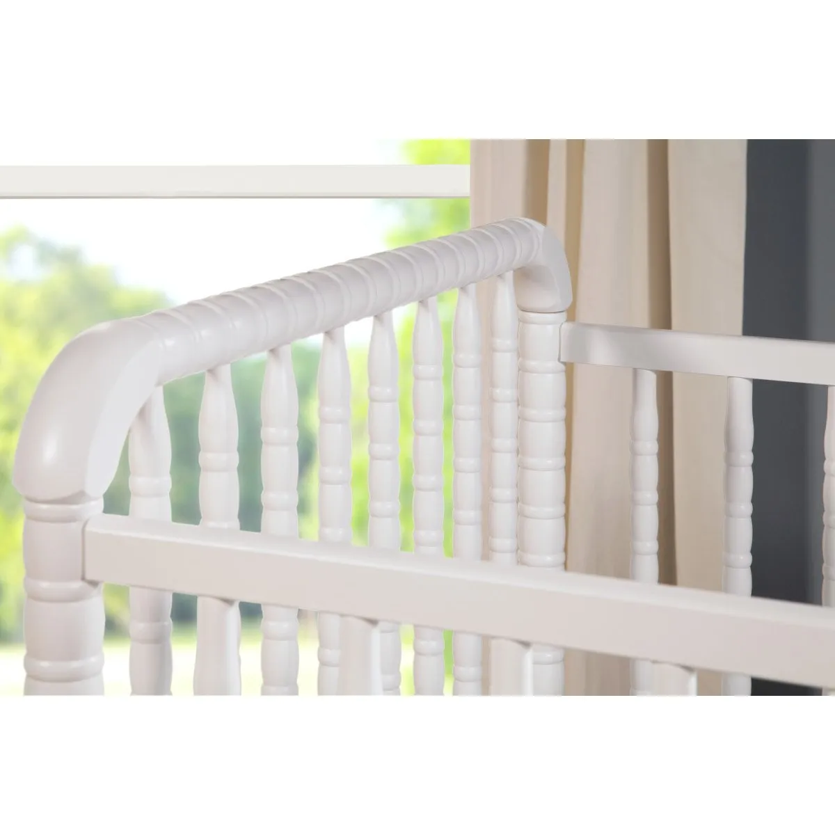 Jenny Lind 3-in-1 Convertible Crib