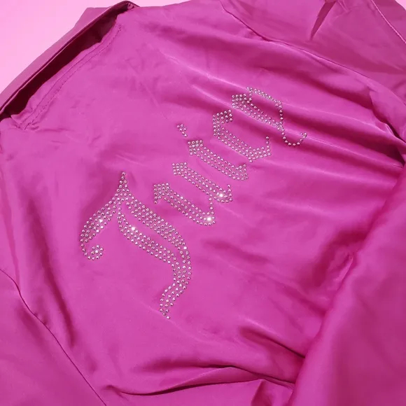 Juicy Couture Satin Pajama Set Short Sleeve Top &amp; Shorts Large Pink Wave Studded