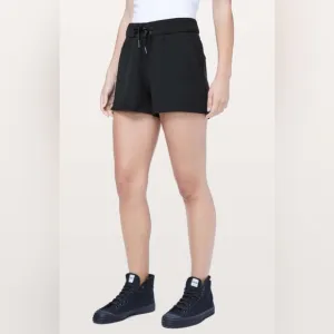 Lululemon On The Fly Short *Woven *2.5&quot; Black