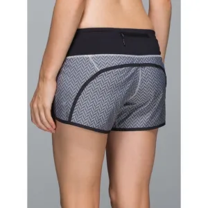 Lululemon Run Times Short Giant Herringbone Chevron Print Gray Black Size 10