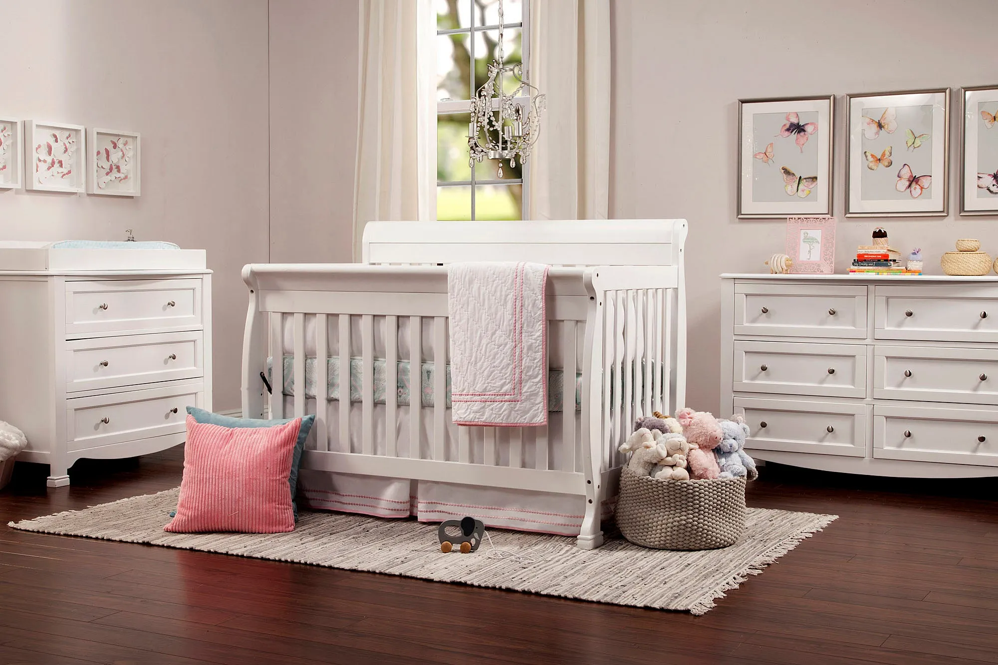 Million Dollar Baby Kalani 4-in-1 Convertible Mini Crib