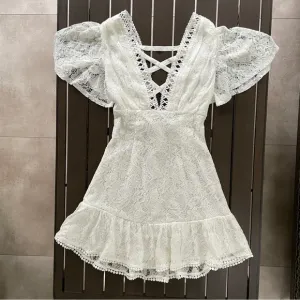 NWT SAINTS   SECRETS WHITE LACE EMBROIDERED MINI DRESS!!
