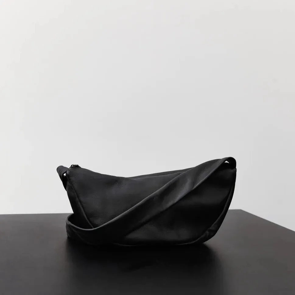 SOFT CRESCENT BAG - BLACK