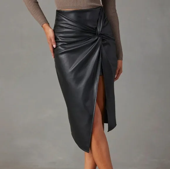 Twist Detail High Waist Skirt - Black