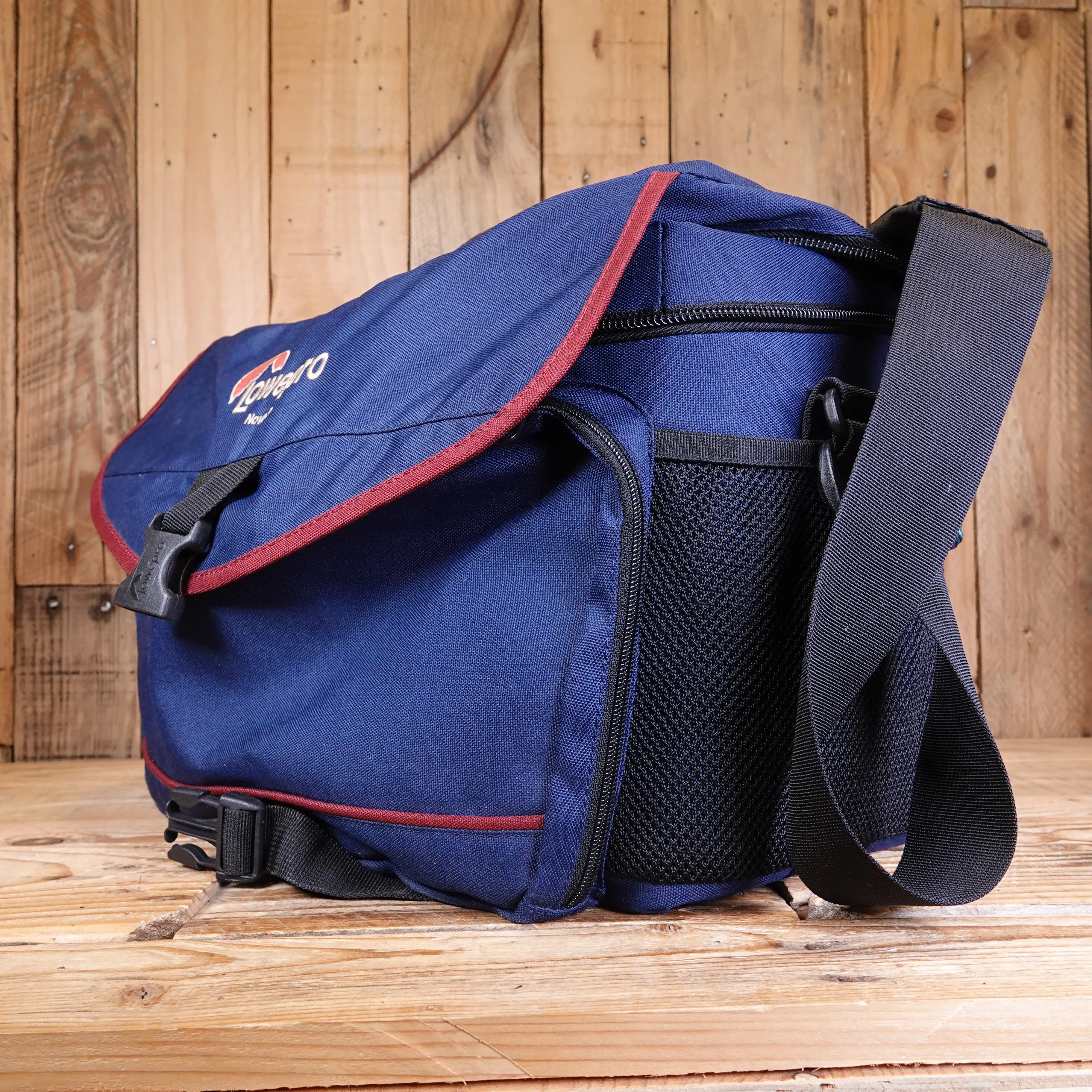 Used Lowepro Nova 5 shoulder bag