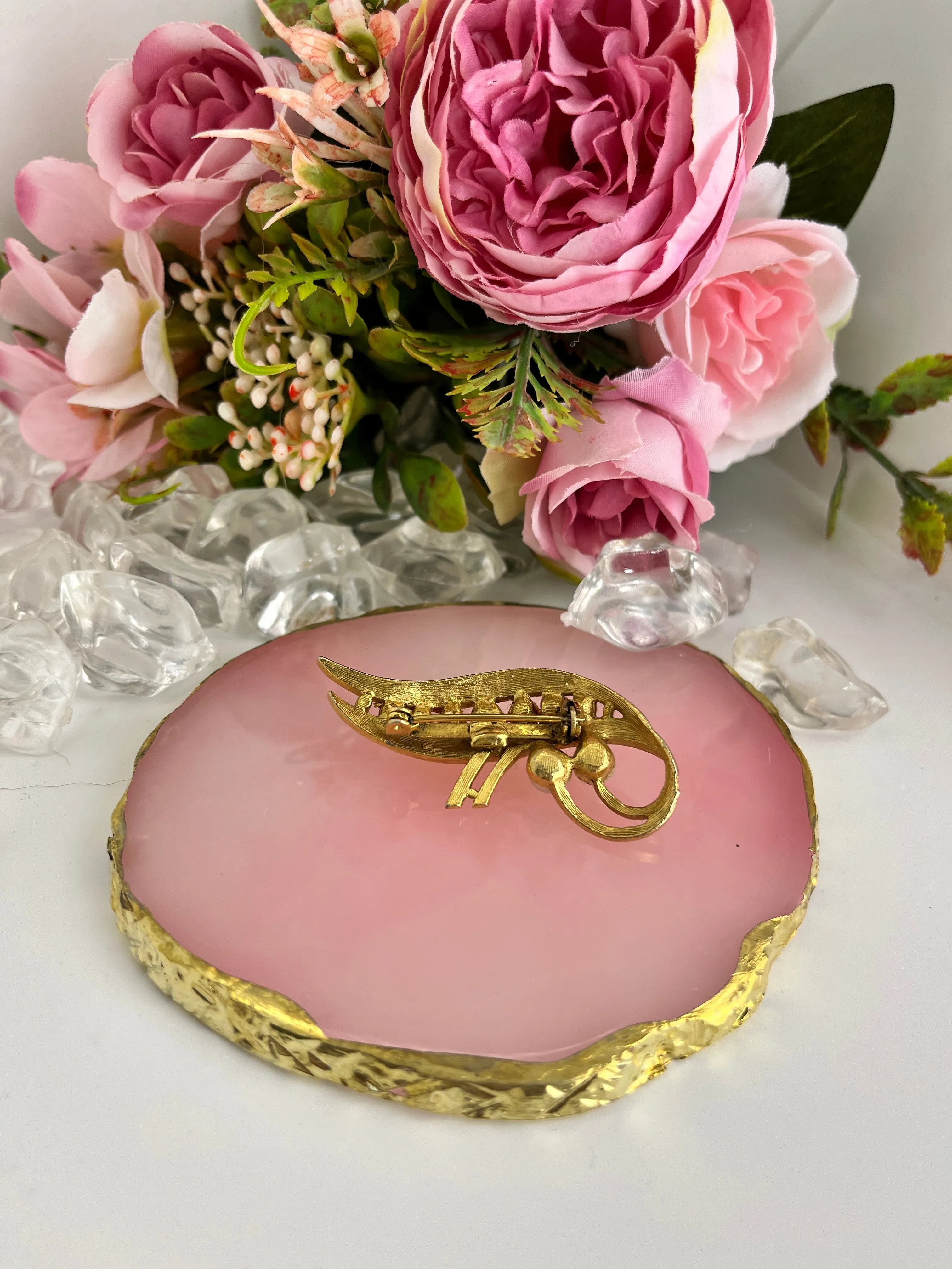 Vintage brooch pin, pearl studded