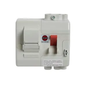 Wylex DSF100 100A DP, Insulated Enclosed, Domestic Switch Fuse   100A Fuse Fitted